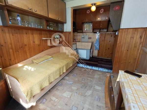 Продава етаж от къща, гр. велико търново, варуша
