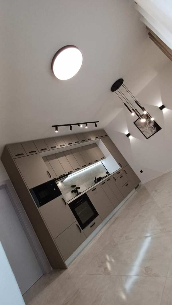 Продава 3-стаен, гр. плевен, широк център