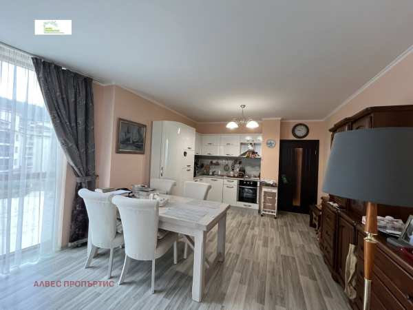 Продава 2-стаен, с. шкорпиловци, област варна