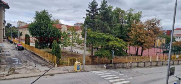 Продава 4-стаен, гр. ловеч, център