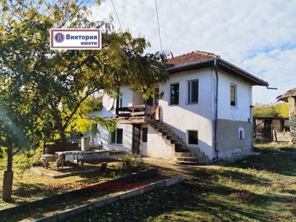 Продава  къща с. Страхилово, област Велико Търново
      90 кв.м