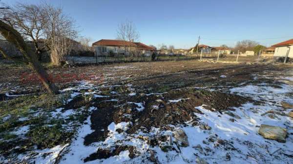 Продава  парцел гр. Каварна, област Добрич
      790 кв.м
