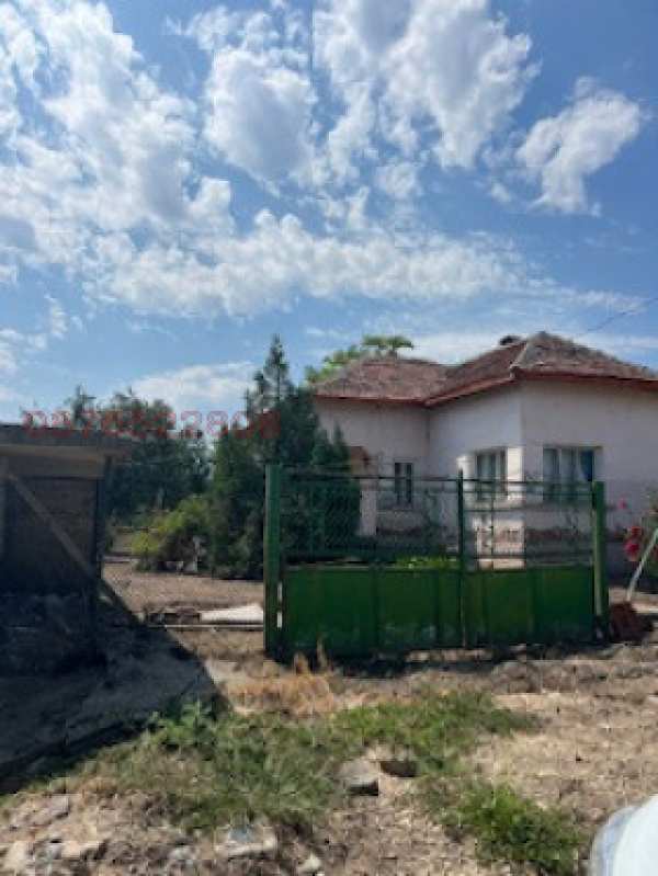 Продава къща, гр. козлодуй, област враца