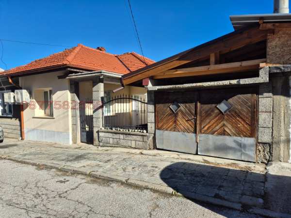 Продава къща, гр. троян, област ловеч