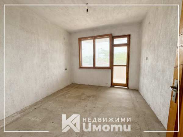 Продава  3-стаен гр. Баня, област Пловдив
      121 кв.м