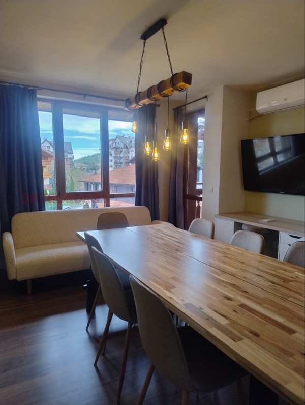 Продава  4-стаен гр. Банско, област Благоевград
      120 кв.м