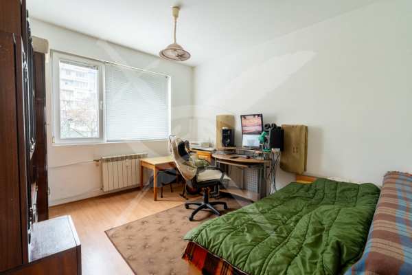 Продава 3-стаен, гр. варна, младост 2