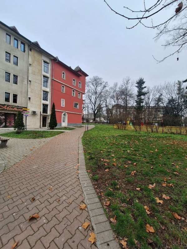 Продава офис, гр. кюстендил, център