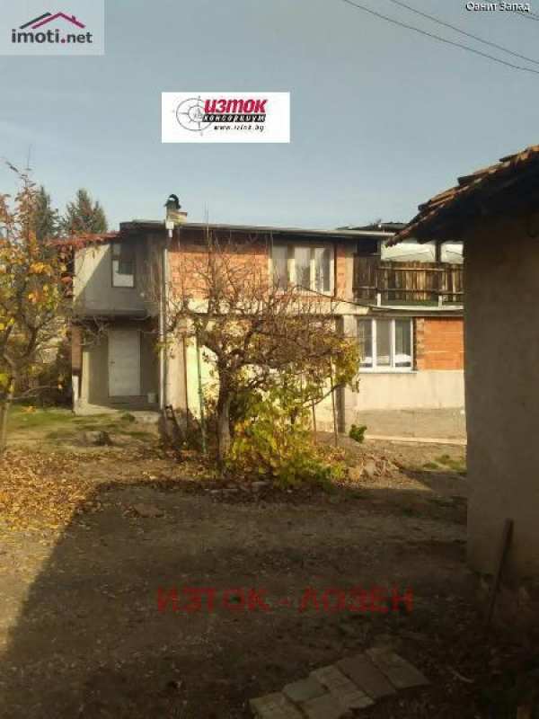 Продава  къща с. Хераково, област София
      200 кв.м