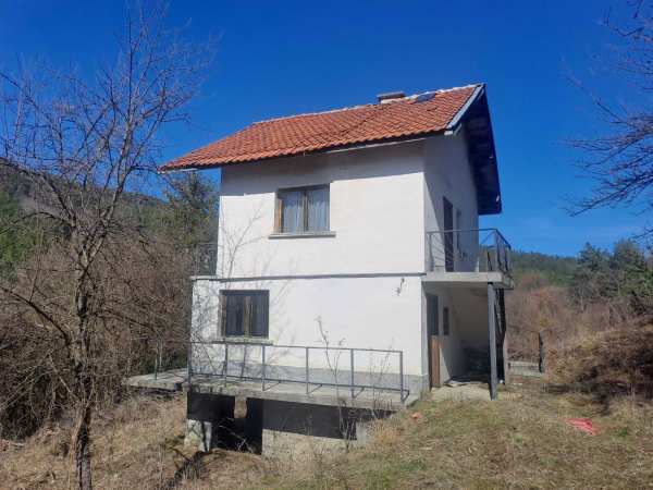 Продава къща, с. свидня, област софия област