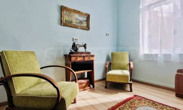 Продава 3-стаен, гр. бургас, център