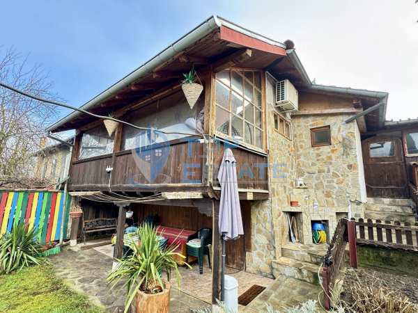 Продава къща, гр. елена, област велико търново