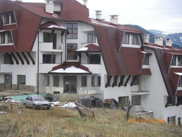 Продава хотел, с. стойките, област смолян