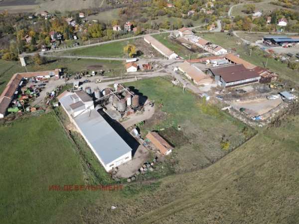 Продава бизнес имот, с. богданов дол, област перник