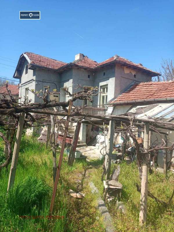 Продава къща, с. бъркач, област плевен