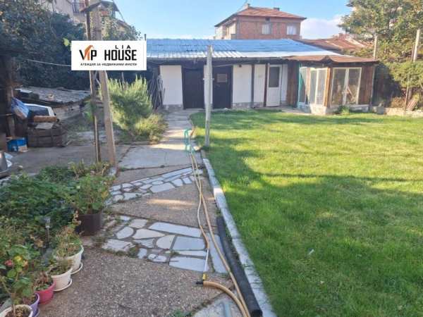 Продава  къща град Пазарджик, Център
      309 кв.м