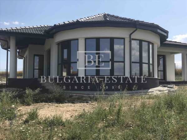Продава  къща с. Кичево, област Варна
      140 кв.м