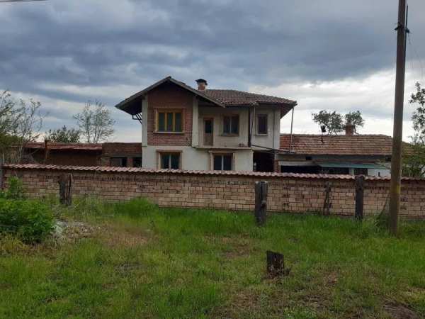 Продава къща, с. овча могила, област велико търново