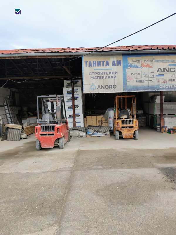 Продава склад, гр. роман, област враца