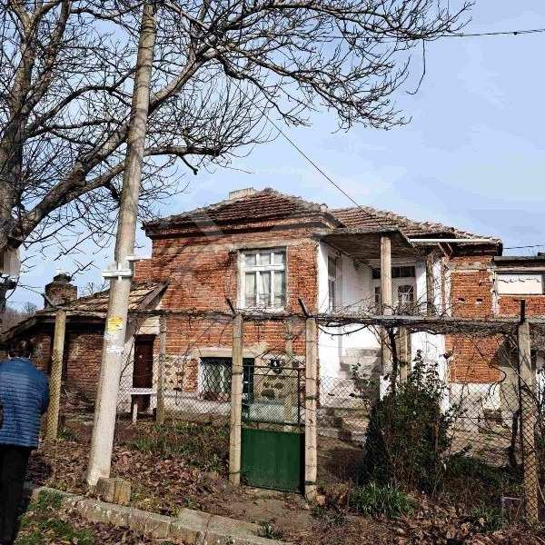 Продава  къща с. Дюлево, област Бургас
      100 кв.м