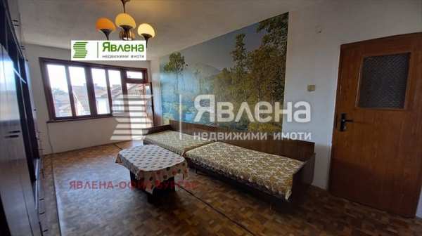 Продава етаж от къща, гр. царево, област бургас