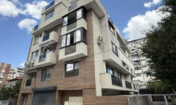 Продава 3-стаен, гр. велико търново, център