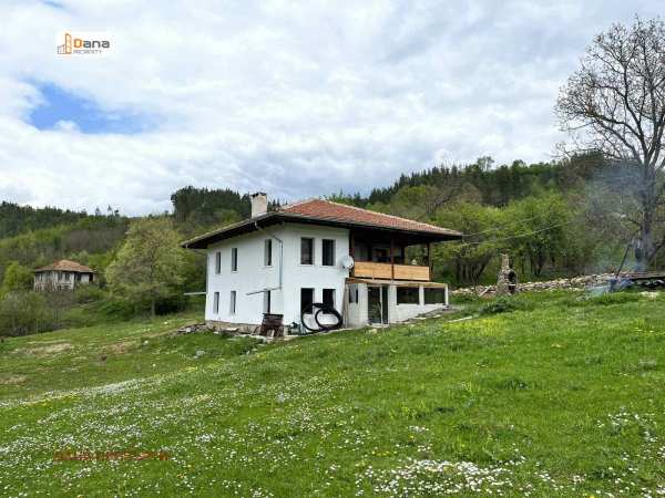 Продава къща, гр. елена, област велико търново