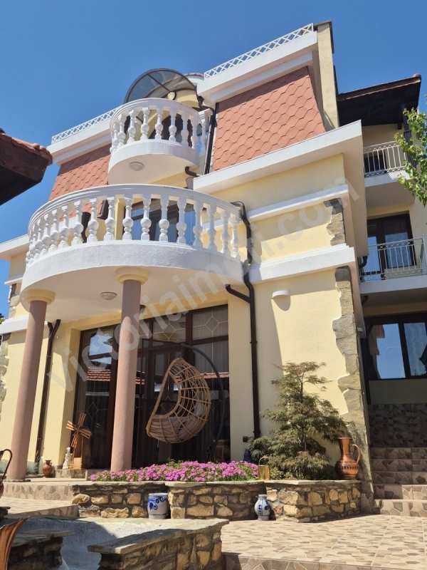 Продава хотел, гр. велико търново, стара част