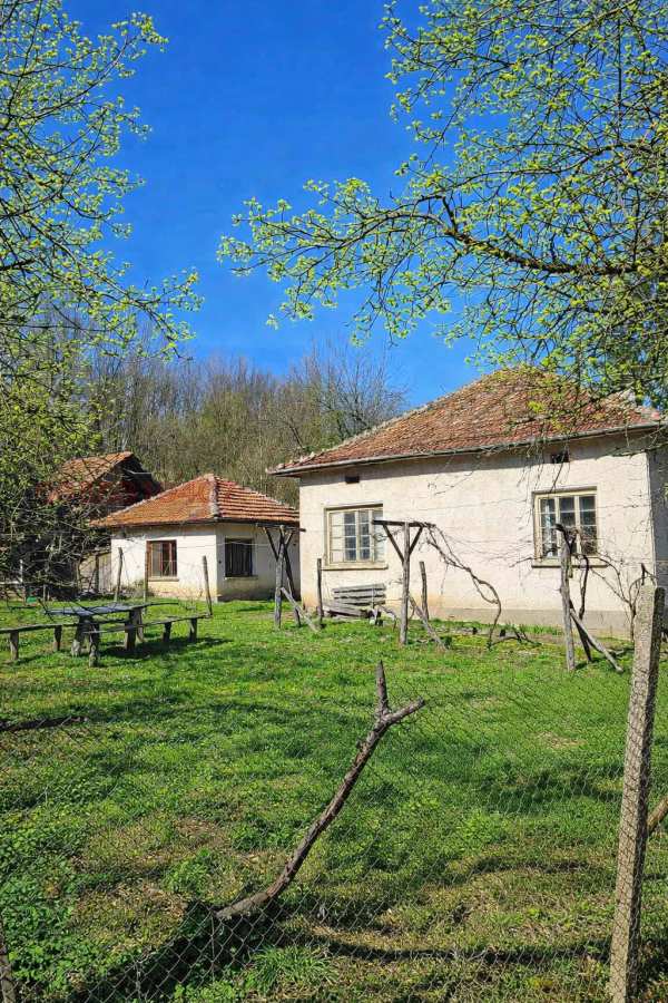 Продава къща, с. рибарица, област ловеч