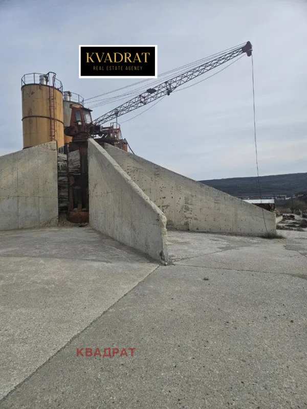 Продава бизнес имот, к.к. албена, област добрич