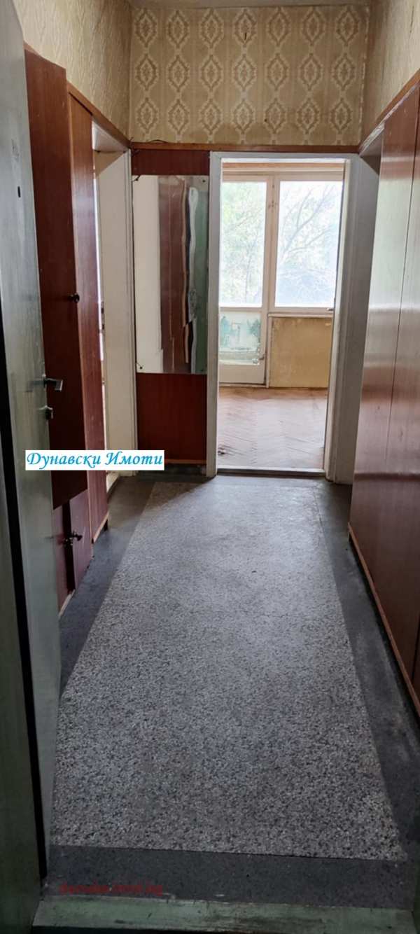 Продава 3-стаен, гр. русе, широк център