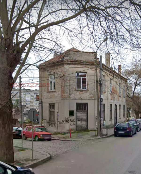 Продава етаж от къща, гр. ямбол, център