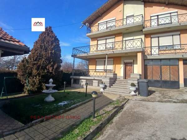 Продава  къща с. Гривица, област Плевен
      475 кв.м