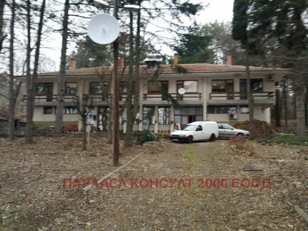 Продава  хотел с. Подвис, област Бургас
      720 кв.м