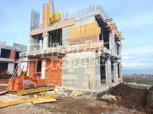 Продава къща, с. гурмазово, област софия област