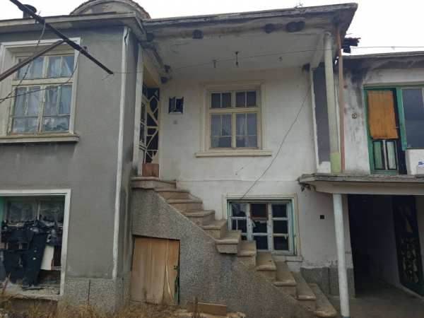 Продава къща, гр. казанлък, област стара загора