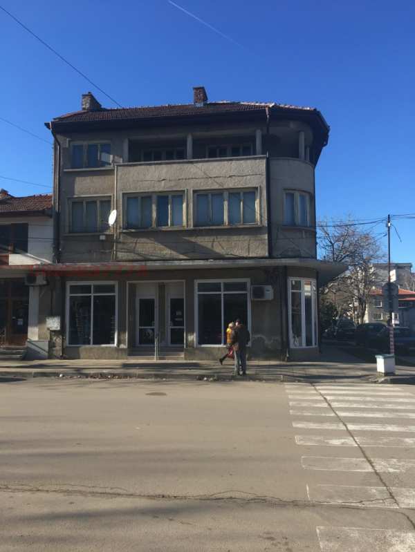 Продава магазин, гр. левски, област плевен