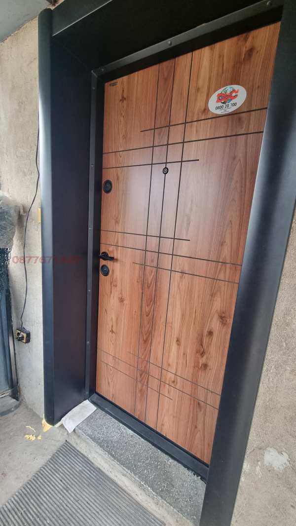 Продава етаж от къща, гр. перник, център