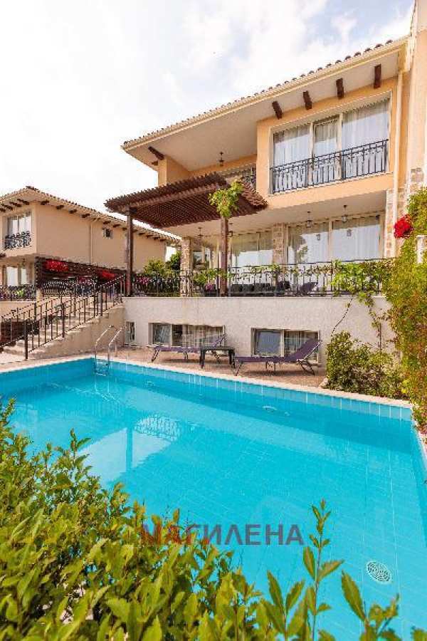 Продава  къща с. Лозенец, област Бургас
      314 кв.м
