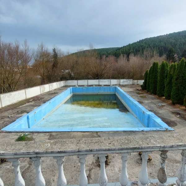 Продава парцел, гр. брезник, област перник