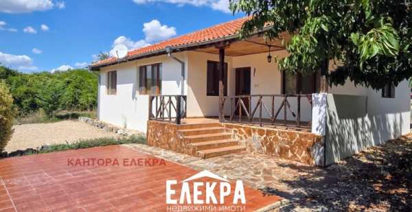 Продава  къща с. Кривня, област Варна
      90 кв.м