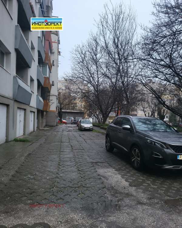 Продава гараж, паркомясто, гр. пазарджик, идеален център