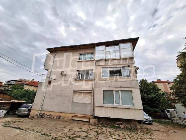 Продава 4-стаен, гр. благоевград, широк център