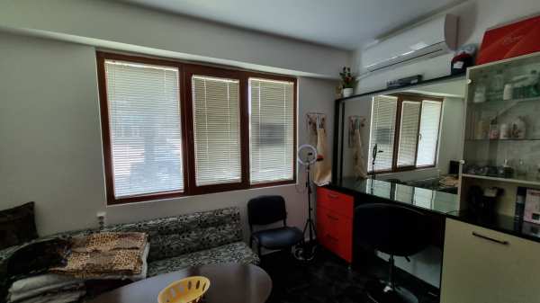 Продава бизнес имот, гр. разград, орел