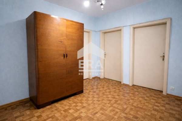 Продава  4-стаен град Велико Търново, Център
      139 кв.м