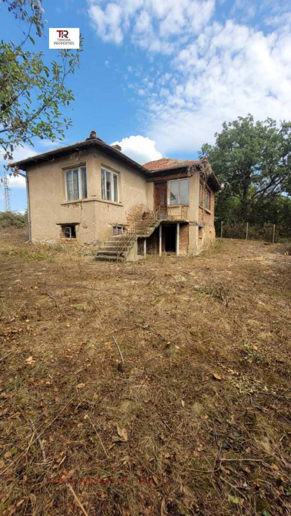 Продава  къща с. Егълница, област Перник
      60 кв.м