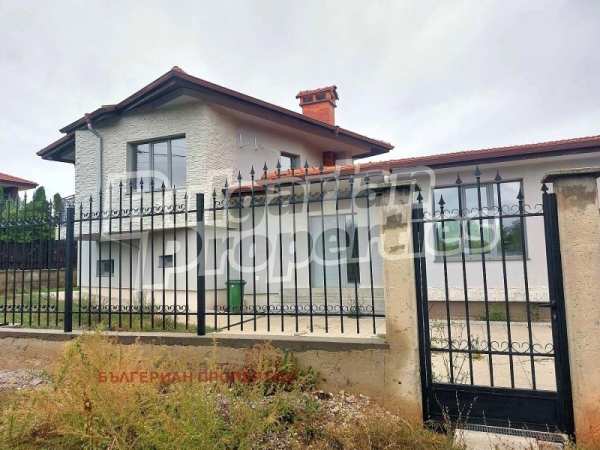 Продава къща, с. гурмазово, област софия област