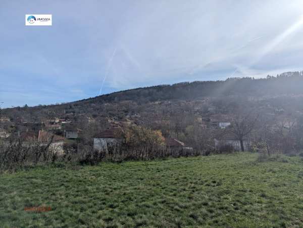 Продава парцел, с. добромирка, област габрово