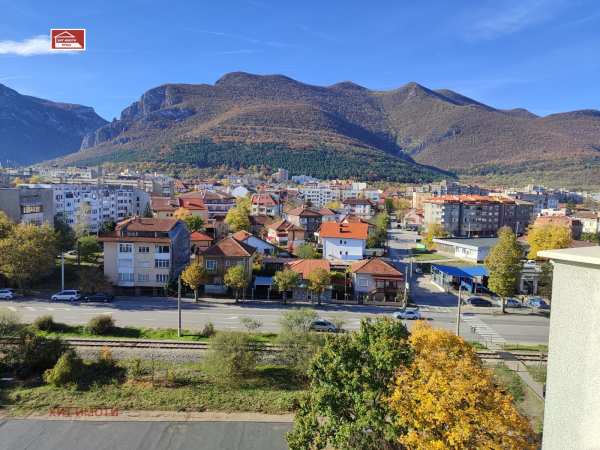 Продава 2-стаен, гр. враца, металург
