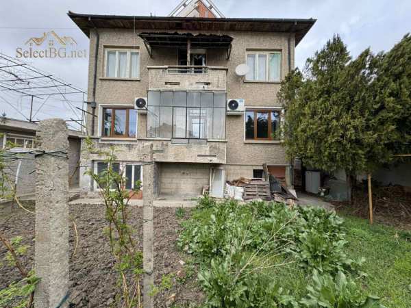 Продава етаж от къща, гр. горна оряховица, област велико търново